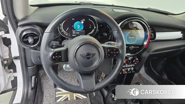 Mini Cooper 2024 Белый из Кореи, фото 4