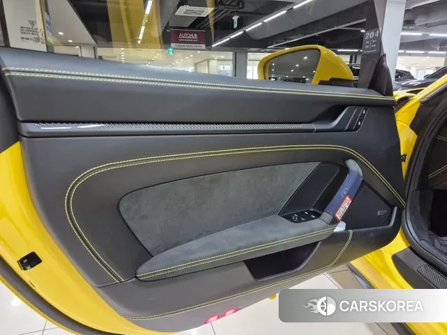 Porsche 911(992) 2021 Желтый из Кореи, фото 4