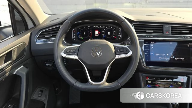 Volkswagen Tiguan second Generation 2022 Белый из Кореи, фото 4