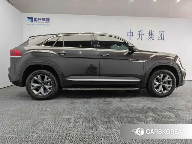Volkswagen Tourang 2022 Черный из Китая, фото 4