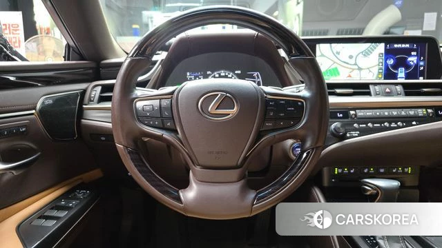 Lexus ES300h 7th generation 2019 Песочный из Кореи, фото 4