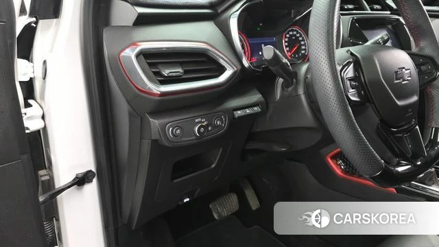 Chevrolet (GM Daewoo) Trailblazer 2021 Белый из Кореи, фото 4