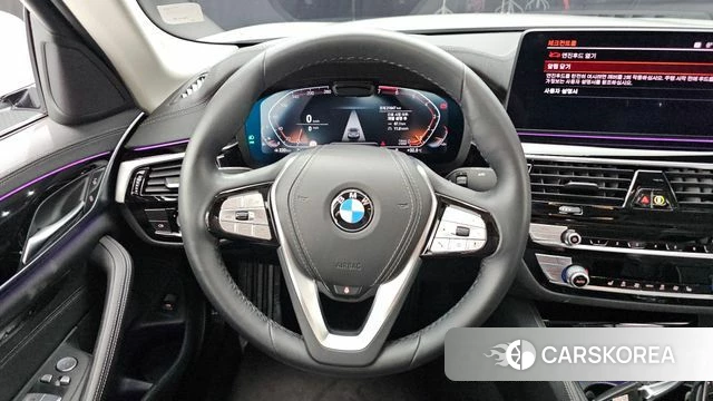 BMW 5 Series (G30) 2022 Белый из Кореи, фото 4