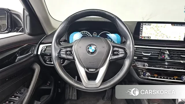 BMW 5 Series (G30) 2019 Черный из Кореи, фото 4