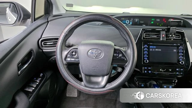 Toyota Prius 4th Generation 2019 Белый из Кореи, фото 4