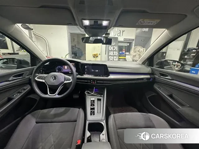 Volkswagen Golf 8th Generation 2022 Цвет галактики из Кореи, фото 4