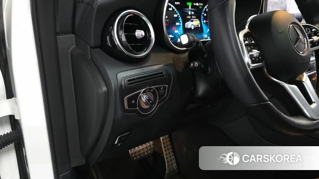 Mercedes-Benz GLC-Class X253 2022 Белый из Кореи, фото 4