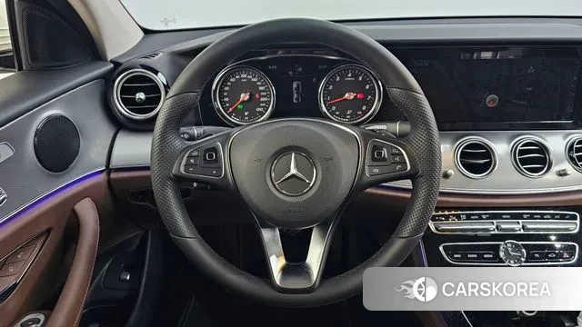 Mercedes-Benz E-Class W213 2018 Белый из Кореи, фото 4