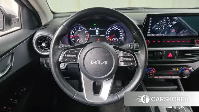 Kia The New K3 2nd generation 2021 Белый из Кореи, фото 4
