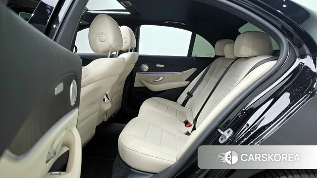 Mercedes-Benz E-Class W213 2023 Черный из Кореи, фото 4