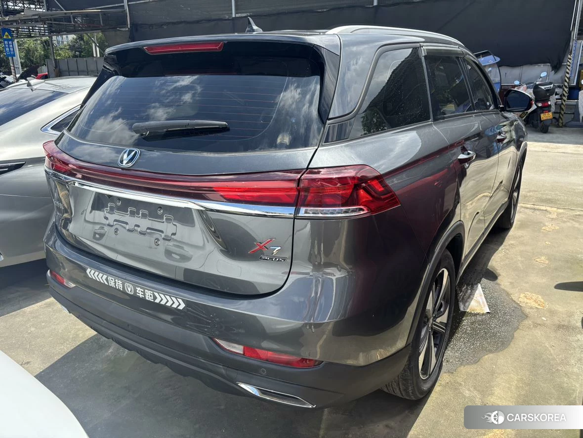 Chang'an X7 PLUS 2024 Темно-серый из Китая, фото 4