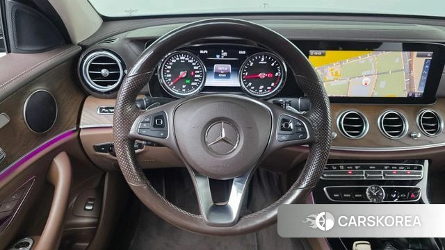 Mercedes-Benz E-Class W213 2018 Серый из Кореи, фото 4