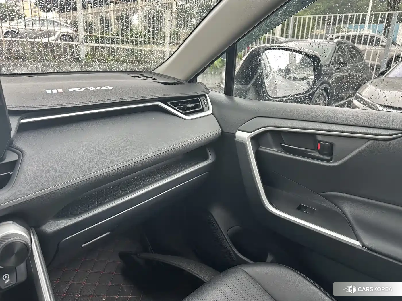Toyota RAV4 2024 Silver/gray из Китая, фото 5