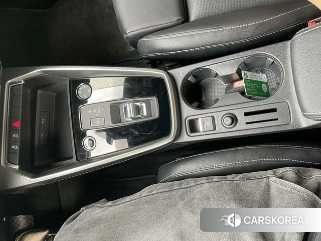 Audi A3 2023 Белый из Китая, фото 4