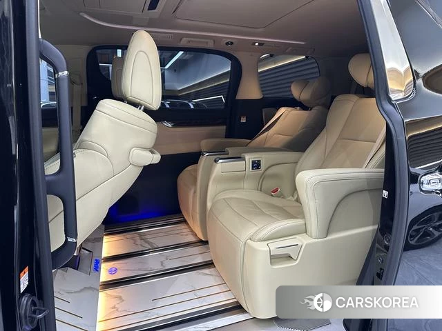 Toyota Elfa 2023 Черный из Китая, фото 4