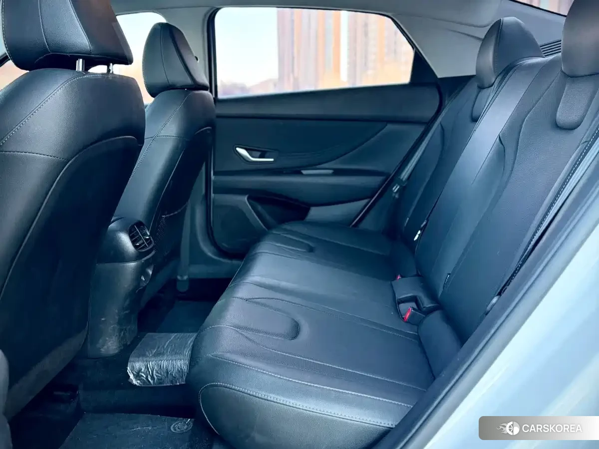 Hyundai Elantra 2023 Белый из Китая, фото 4