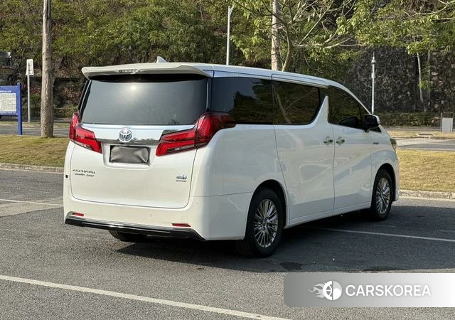 Toyota Elfa 2022 Белый из Китая, фото 4