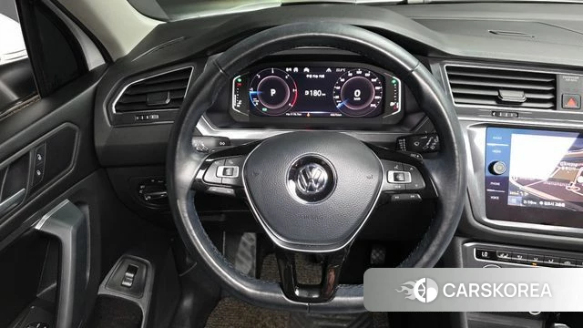 Volkswagen Tiguan Allspace 2020 Белый из Кореи, фото 4