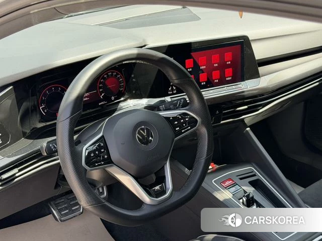 Volkswagen Golf 2022 Белый из Китая, фото 4
