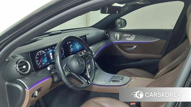Mercedes-Benz E-Class W213 2022 Черный из Кореи, фото 4