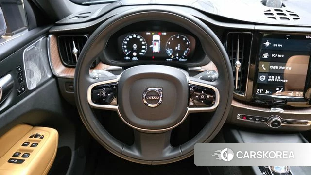 Volvo XC60 second Generation 2021 Серый из Кореи, фото 4