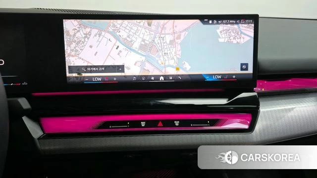 BMW 5 Series (G60) 2025 Черный из Кореи, фото 4