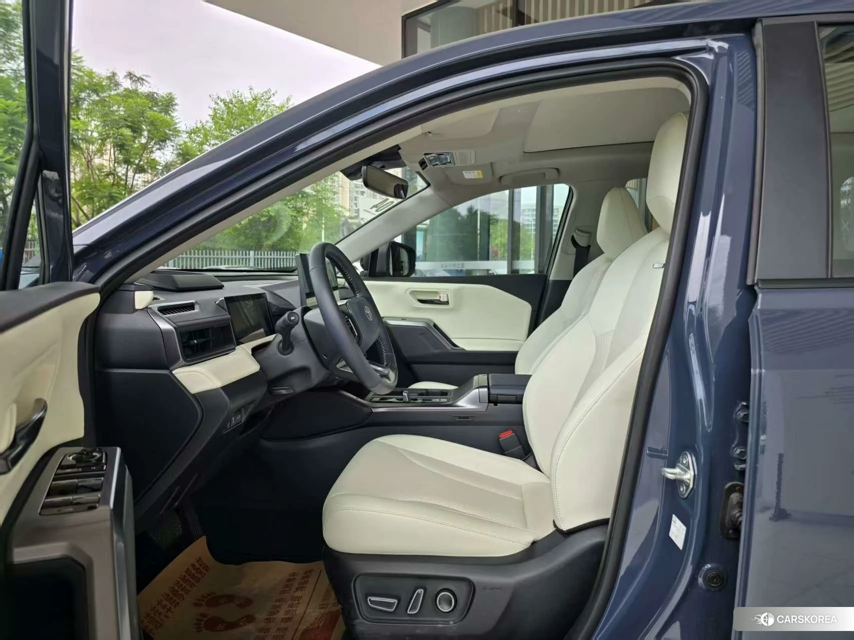 Toyota RAV4 Rongfang 2025 Синий из Китая, фото 4