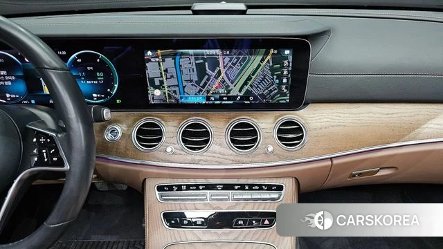 Mercedes-Benz E-Class W213 2021 Серый из Кореи, фото 4