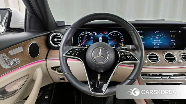 Mercedes-Benz E-Class W213 2023 Белый из Кореи, фото 4