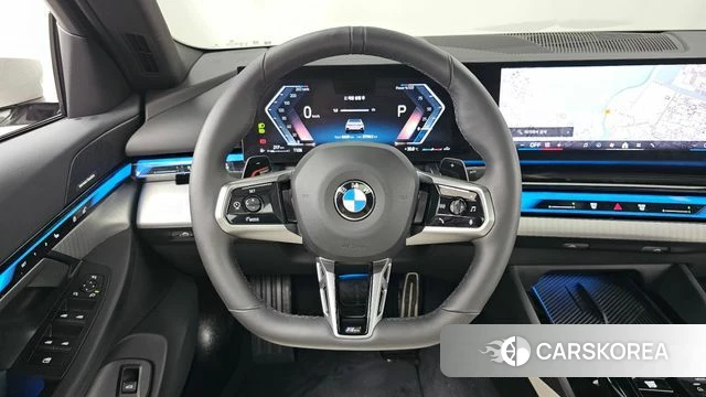 BMW 5 Series (G60) 2025 Белый из Кореи, фото 4