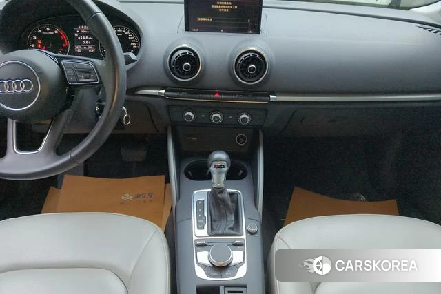Audi A3 2018 Синий из Китая, фото 4