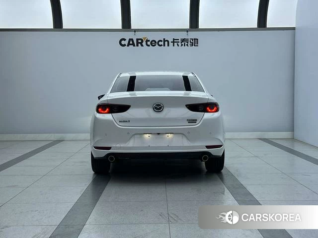 Mazda 3 Angkesaila 2022 Белый из Китая, фото 4