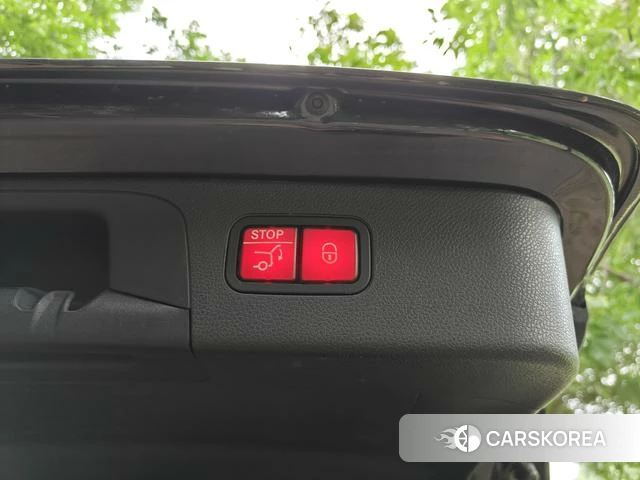 Mercedes-Benz GLC 2022 Темно-серый из Китая, фото 4