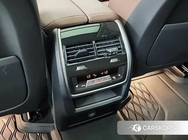 BMW X5 (G05) 2022 Серебристо-серый из Кореи, фото 4
