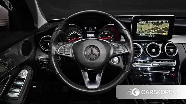 Mercedes-Benz C-Class W205 2018 Белый из Кореи, фото 4