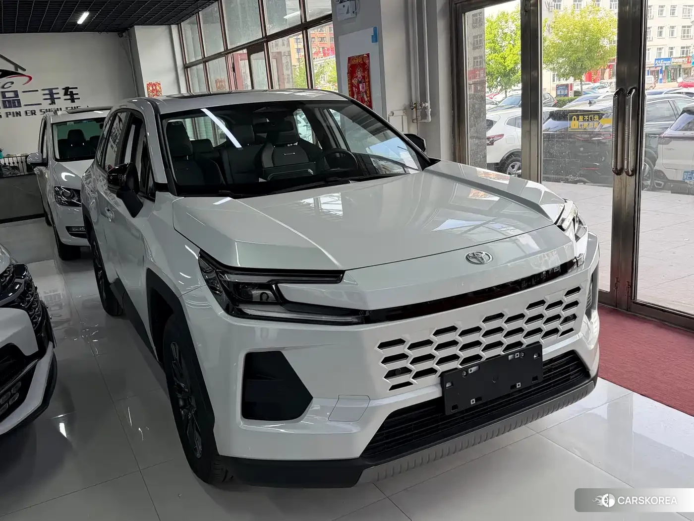 Toyota Wildlander 2026 Белый из Китая, фото 4