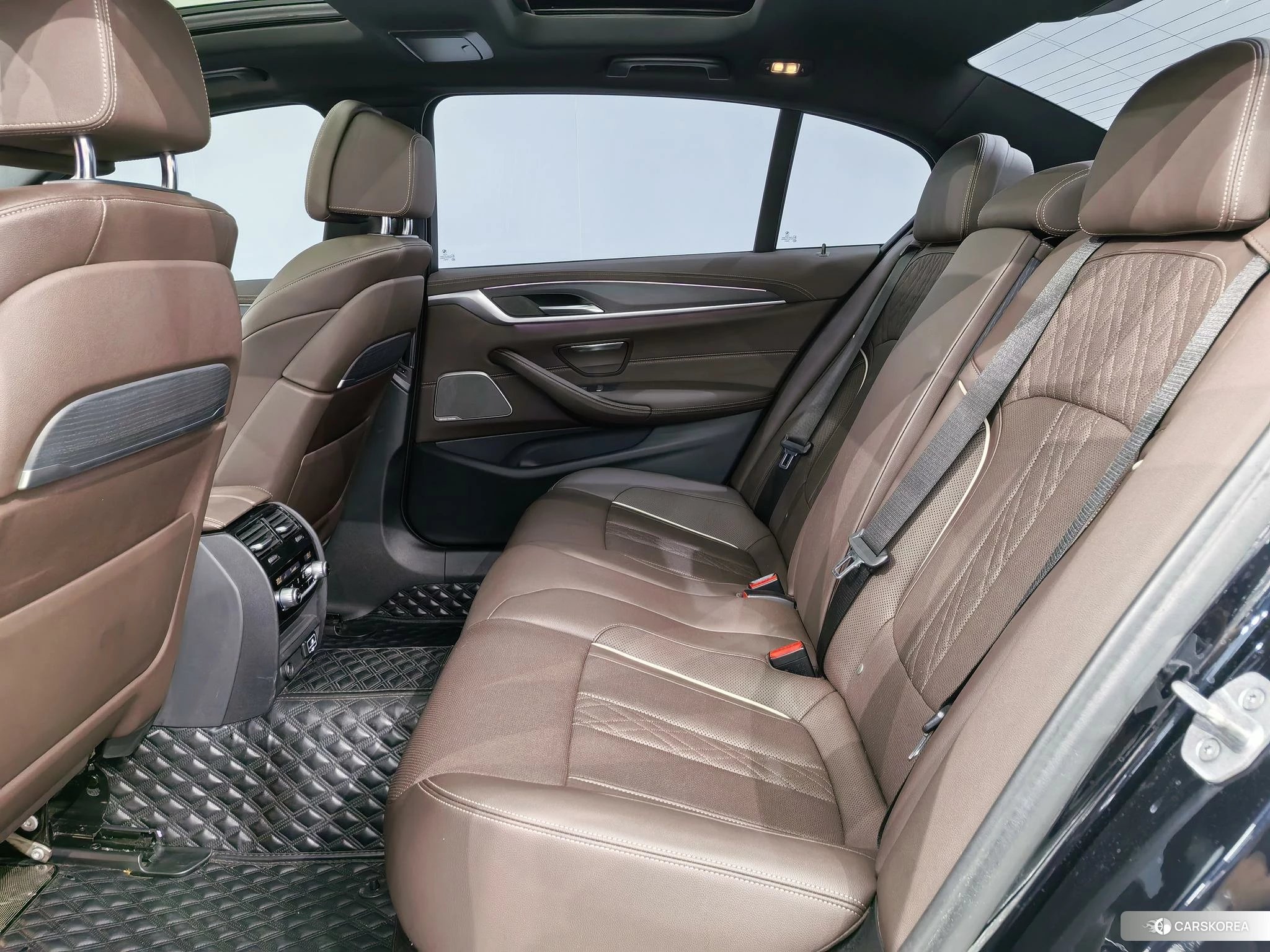 BMW 5 series 2021 Черный из Китая, фото 4