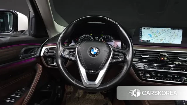 BMW 5 Series (G30) 2018 Белый из Кореи, фото 4