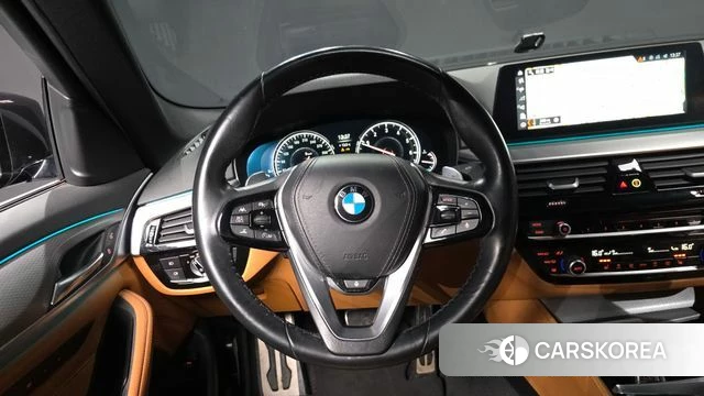 BMW 5 Series (G30) 2018 Черный из Кореи, фото 4