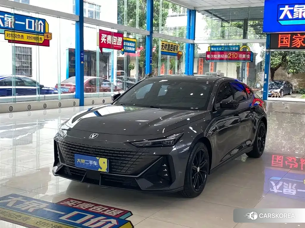 Chang'an Changan UNI-V 2023 Silver/gray из Китая, фото 4