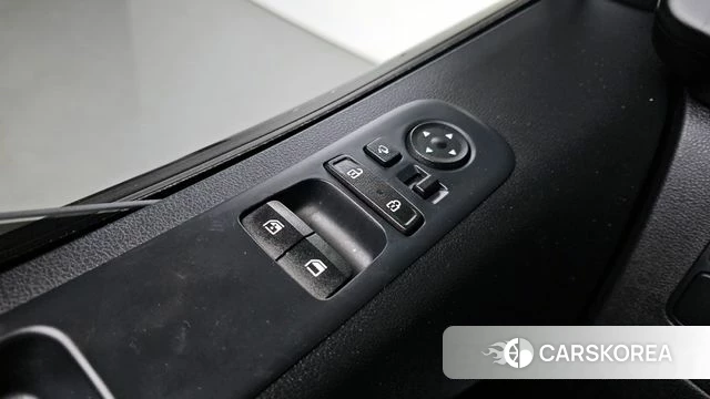 Hyundai Staria 2022 Белый из Кореи, фото 4