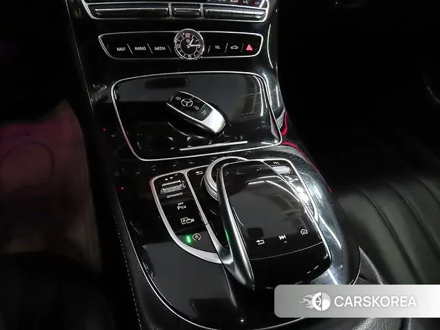 Mercedes-Benz E-Class W213 2018 Черный из Кореи, фото 4
