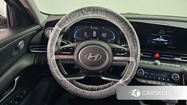 Hyundai The New Avante (CN7) 2023 Белый из Кореи, фото 4