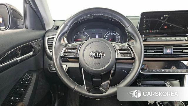 Kia Seltos 2021 Серый из Кореи, фото 4