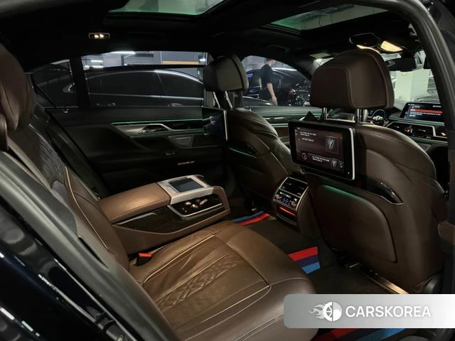 BMW 7 Series (G11) 2018 Синий из Кореи, фото 4