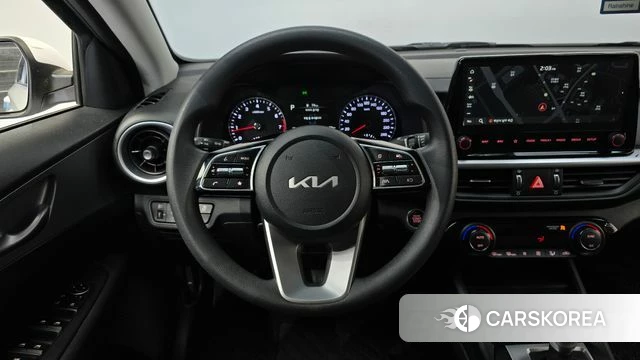 Kia The New K3 2nd generation 2021 Белый из Кореи, фото 4
