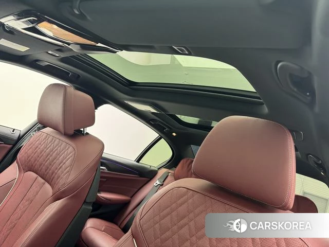 BMW 5 series PHEV 2021 Черный из Китая, фото 4