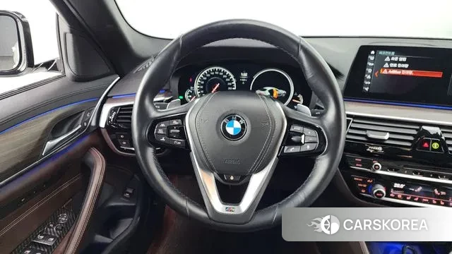 BMW 5 Series (G30) 2018 Белый из Кореи, фото 4