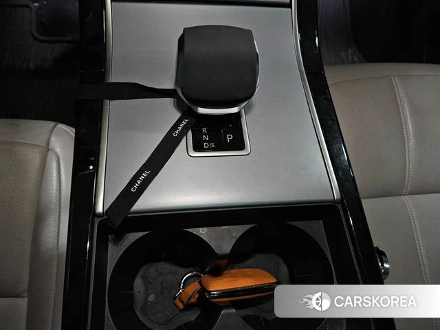 Land Rover Range Rover Evoque 2nd Generation 2024 Белый из Кореи, фото 4