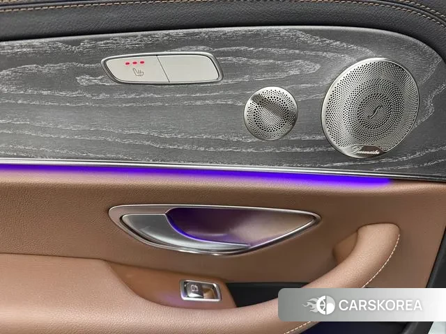 Mercedes-Benz E-Class W213 2023 Серебряный из Кореи, фото 4